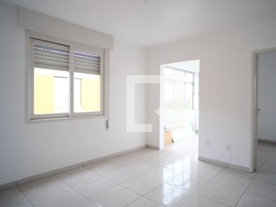 APARTAMENTO no 4º andar com 2 dormitórios