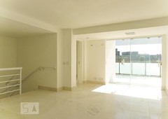 APARTAMENTO no 6º andar com 3 dormitórios e 2 garagens