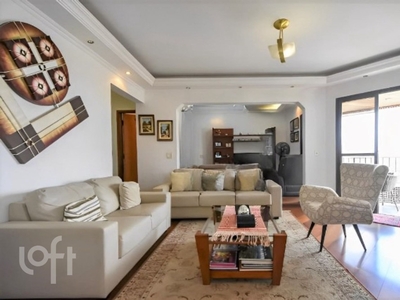 Apartamento à venda em Campo Belo com 160 m², 3 quartos, 3 suítes, 3 vagas