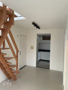 Apto Santos Dumont | 2 Quartos | 94 M² | Cond: R$450.0 | 1 Vaga