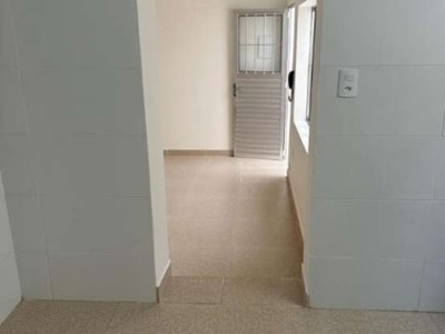 Casa com 1 quarto , banheiro , sala , cozinha e lavanderia para locação pertinho do metro Santos Imigrantes !!