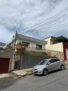 Casa com 2 quartos para alugar no bairro Barreiro, 45m²