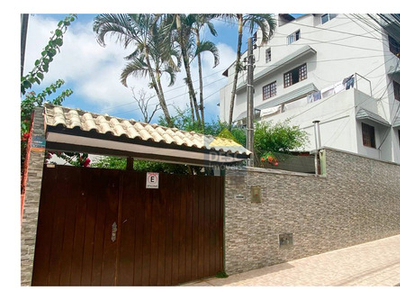 Casa Em Nações, Balneário Camboriú/sc De 244m² 5 Quartos À Venda Por R$ 1.800.000,00