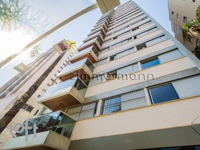 Apartamento à venda em Moema Pássaros com 115 m², 4 quartos, 1 suíte, 3 vagas