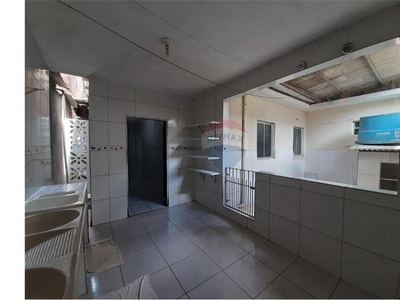 Casa em COHAB, Cabo de Santo Agostinho/PE de 200m² 2 quartos para locação R$ 2.000,00/mes