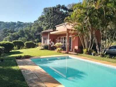 Casa em Golfe, Teresópolis/RJ de 260m² 3 quartos à venda por R$ 1.229.000,00