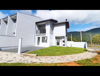 Casa no Bairro Itoupava Central em Blumenau com 3 Dormitórios e 84 m²