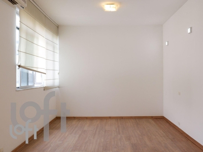 Apartamento à venda em Leblon com 138 m², 4 quartos, 2 suítes