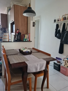 Apartamento à venda em Taquara com 50 m², 2 quartos, 1 vaga