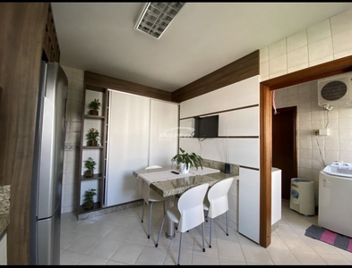 Apartamento no Bairro Ponta Aguda em Blumenau com 3 Dormitórios (3 suítes) e 253 m²