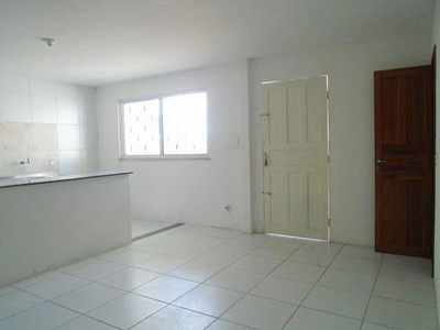 Apartamento para alugar tem 65 metros quadrados no Henrique Jorge - Fortaleza - CE.