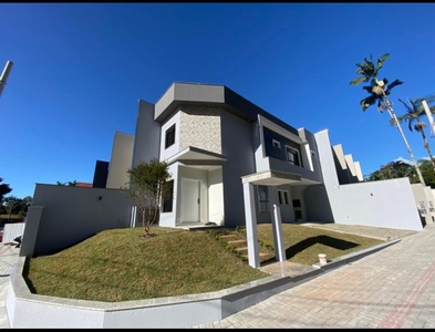 Casa no Bairro Itoupava Seca em Blumenau com 2 Dormitórios (2 suítes) e 112 m²