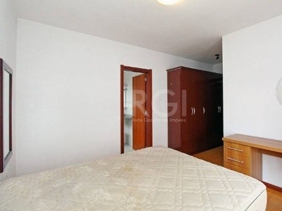 Apartamento 115m² mobiliado - 3 dormitórios, 1 suíte, sacada com churrasqueira e 2 vagas d