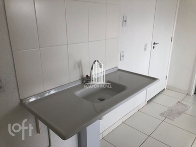 Apartamento à venda em Carrão com 40 m², 2 quartos, 1 vaga