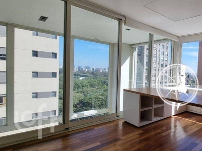 Apartamento à venda em Paraíso com 367 m², 4 quartos, 3 suítes, 5 vagas