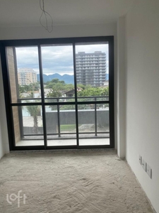 Apartamento à venda em Recreio dos Bandeirantes com 67 m², 2 quartos, 1 suíte, 1 vaga