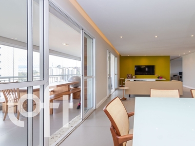 Apartamento à venda em Vila Andrade com 223 m², 4 quartos, 4 suítes, 4 vagas