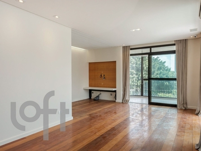 Apartamento à venda em Vila Mariana com 159 m², 3 quartos, 1 suíte, 3 vagas