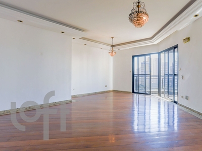 Apartamento à venda em Vila Prudente com 276 m², 3 quartos, 1 suíte, 4 vagas
