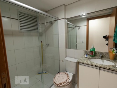 Apartamento com 2 Quartos e 2 banheiros para Alugar, 63 m² por R$ 2.100/Mês