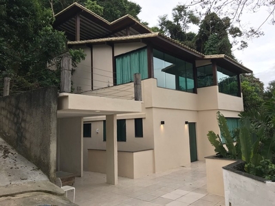 Casa 02 quartos em São Francisco Niterói