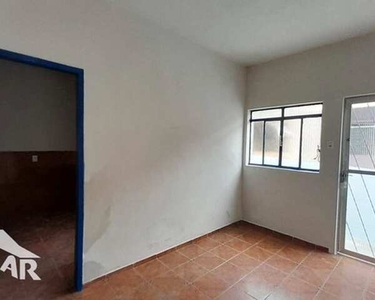 Casa com 1 dormitório para alugar, 36 m² por R$ 600,00/ano - Voldac - Volta Redonda/RJ