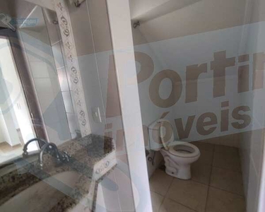 Casa em Condomínio com 3 quartos para alugar por R$ 3600.00, 240.00 m2 - JARDIM PARQUE AVE