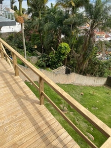 Sobrado triplex com vista mar no bairro agronômica em florianópolis