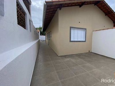 Casa à venda no bairro Balneário Gaivotas - Itanhaém/SP