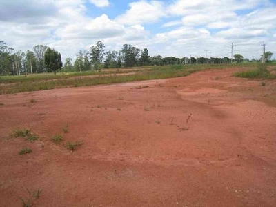 Loja para alugar no bairro Zona Industrial, 2100m²