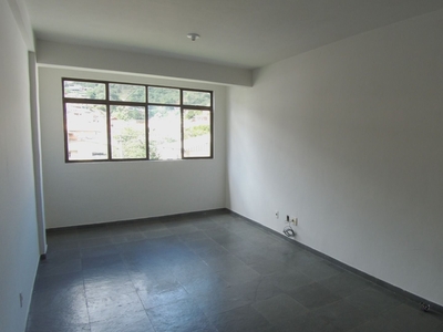 Apartamento em Conselheiro Paulino, Nova Friburgo/RJ de 86m² 2 quartos para locação R$ 450,00/mes