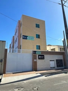 Excelente apartamento no Montese para alugar.