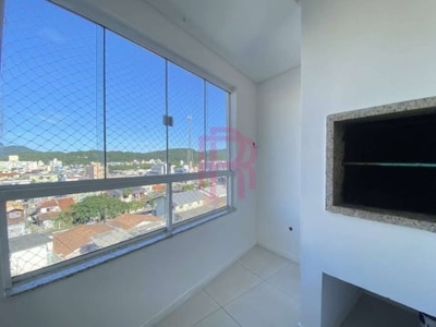 Apartamento, 02 dormitórios para locação anual no bairro municípios em bc!