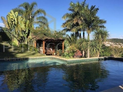 Casa em condomínio fechado com 4 quartos para alugar na rua leblon, 001, loteamento caminhos de san conrado (sousas), campinas, 400 m2 por r$ 18.000