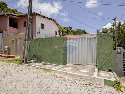 Casa em Nova Descoberta, Natal/RN de 268m² 6 quartos à venda por R$ 629.000,00