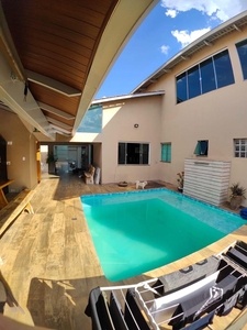 Casa em Vila Santa Rita, Goiânia/GO de 374m² 3 quartos à venda por R$ 939.000,00