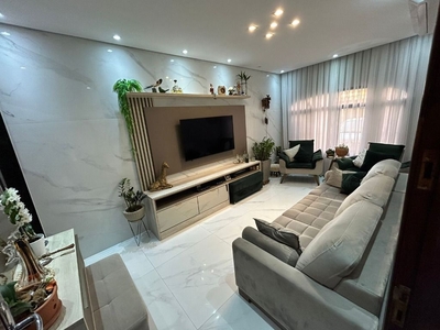 Casa em Vila Tupi, Praia Grande/SP de 200m² 3 quartos à venda por R$ 649.000,00