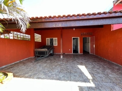 Casa para locação com 3 quartos, 3 banheiros