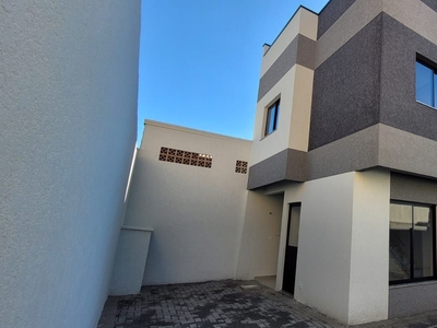 Sobrado em Cajuru, Curitiba/PR de 102m² 3 quartos à venda por R$ 558.000,00