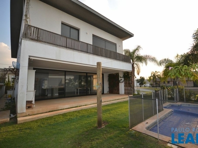Casa à venda por R$ 3.300.000