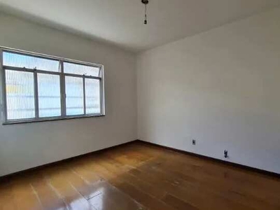 Apartamento amplo com 3/4 no centro de Juiz de Fora