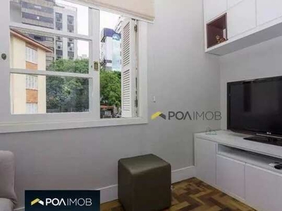 Apartamento com 2 dormitórios para alugar, 53 m² por R$ 2.985/mês - Auxiliadora - Porto Al