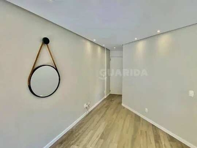 Apartamento de 2 dormitórios sendo 1 suíte para alugar no bairro Menino Deus