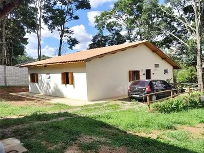 Casa Charmosa para Locação - Bosques da Pedra