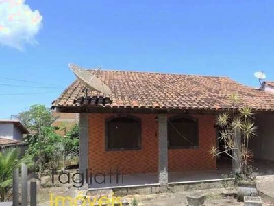 CASA DE 2 QUARTOS COM GARAGEM E AMPLO QUINTAL