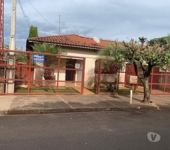 #CASA NO CENTRO DE #GUARACI SP DE ESQUINA