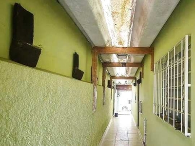 Casa para venda possui 100 metros quadrados com 3 quartos em Jardim Jamaica - Santo André