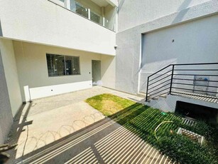 Casa com 2 quartos à venda no bairro Céu Azul, 90m²