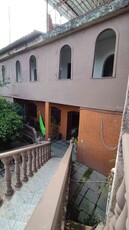 Casa com 3 quartos à venda no bairro Novo Glória, 360m²