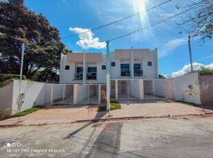 Casa com 3 quartos à venda no bairro Vila Cristina, 120m²